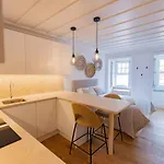 New Lisbon Center Apartment