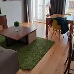 Two Bedroom Apt In Historic Location! Close To The River
