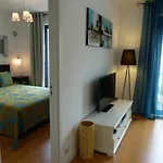 Bairrus Lisbon Apartments Mourisca
