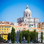 Alfama Apartments & Studios