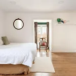 Joivy Cosy 2-Bed Flat In Arroios