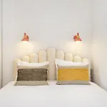 Whome Historic Centre Modern Masterpiece W River Views