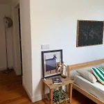 Quarto Com Banheiro Privativo