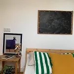 Quarto Com Banheiro Privativo