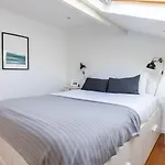 Alcantara Sunny Terrace Apt