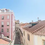 Cozy Two Bedroom Apartment In Santa Marinha