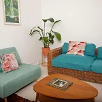 Ola Lisboa ! Central Apartment Lightning Quiet View Garden 10Mn Airport