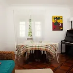 Ola Lisboa ! Central Apartment Lightning Quiet View Garden 10Mn Airport