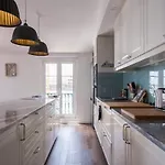 Chiado River View Deluxe Apartment