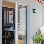 Downtown Terrace - 2 Bedroom Apt In Graca With Private & Sunny Terrace!