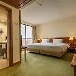 Hotel Real Parque