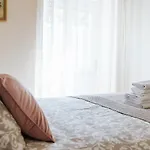 Romantic Downtown Room