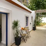 Whome Urban Escape: 1-Br W/Mezzanine Near Campo Ourique