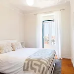 Spacious Apartment Near Saldanha