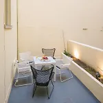 Apartament With A Terrace In The Heart Of Lisbon, 300