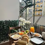 Quarto Grande Com Varanda E Vista Para A Cidade