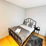 Lisbon Marques De Pombal Top Flat Great Locations City Center B