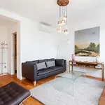 Cortes Apartment In Lisbon Historic Neighborhood