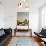 Cortes Apartment In Lisbon Historic Neighborhood