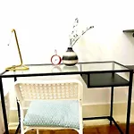 Romantic Chiado 7 -Private Small Single Room With No Outside Window