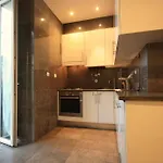 Myplace - Lisbon - Camoes