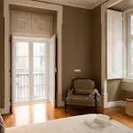 Traveling To Lisbon Cais do Sodre Apartments