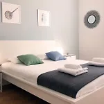 LovelyStay - Bright&spacious flat in Graça