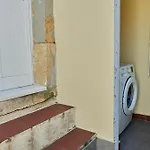 A Back Street Nest