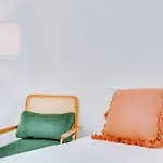 Graceful Studio Apartment G18