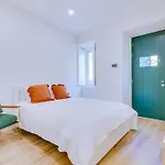 Graceful Studio Apartment G18