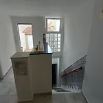 Alvito Guest House - Comfortable Room With Private Bathroom