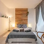 Modern Rustic Apartment In Graca