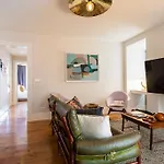Bica Lux Secret Terrace 2-Bedroom Apartment