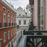 C2 Bairro Alto 18Th Century Beautiful Apartment