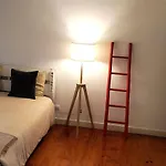 Quartos No Bairro Alto De Lisboa Em Acomodacao Partilhada