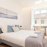 Flh Alcantara Guest House