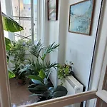 Cozy Room Near Airport , Metro And Train Station