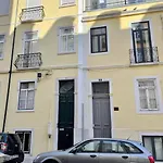 2 Bdrms Apartment Near Lx Factory Free Parking