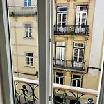 2 Bdrms Apartment Near Lx Factory Free Parking
