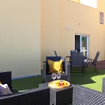 One Bedroom Apartment With Stunning River Views And Private Rooftop!