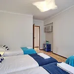 Studio Fuer 20 Personen In Lissabon, Regio De Lisboa Costa De Lisboa