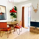 Swimming Pool Apartment Central Lisbon