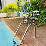 Swimming Pool Apartment Central Lisbon