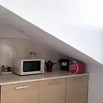 Quartos No Bairro Alto De Lisboa Em Acomodacao Partilhada