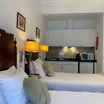 Discovery Apartment Estrela