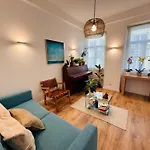 Bright And Cozy Apartment In Principe Real