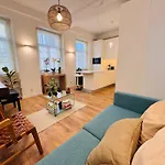 Bright And Cozy Apartment In Principe Real