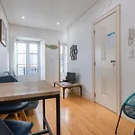 Modern Apartment In Bairro Alto By Lovelystay