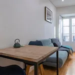Modern Apartment In Bairro Alto By Lovelystay