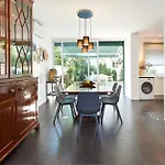 Lisbon Casa Da Clementina - A Serene Garden Stay